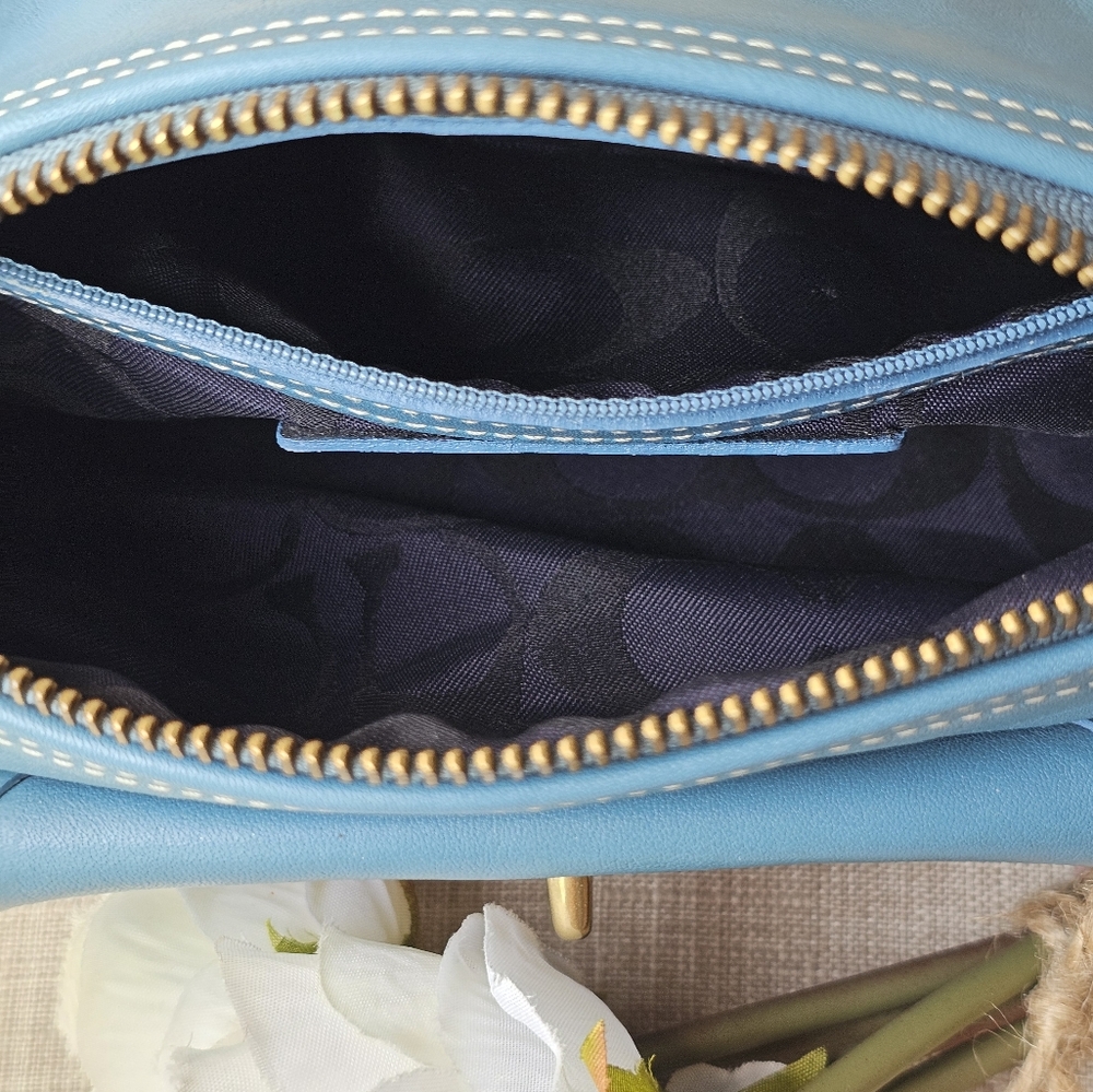 Vintage Coach Penelope Demi Shoulder Bag # 9712 ( Glacier / Pool Blue ) - Picture 15 of 16